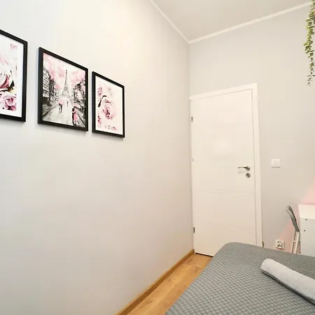 Mmrent Rose Γκντανσκ