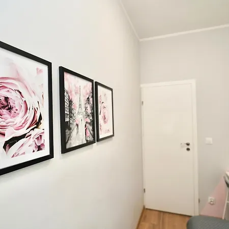 Mmrent Rose * Γκντανσκ